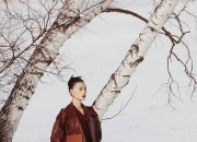 新年潮流C位：解码HUAWEI MateBook Fold“瑞红”的时尚基因